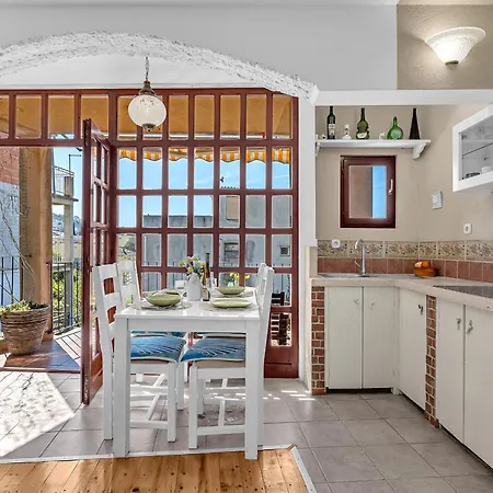Апартаменти Authentic Hideaway By Riva With Free Parking *