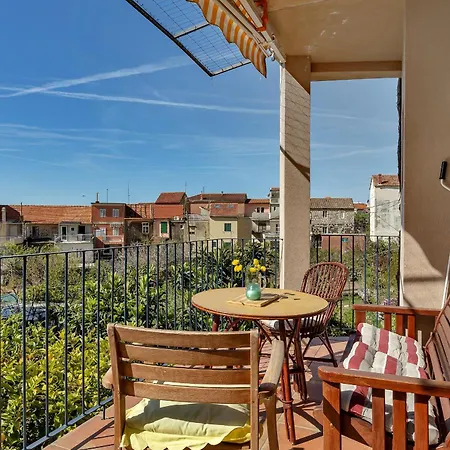 Апартаменти Authentic Hideaway By Riva With Free Parking Подгора