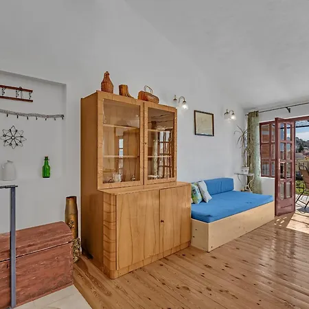 Authentic Hideaway By Riva With Free Parking