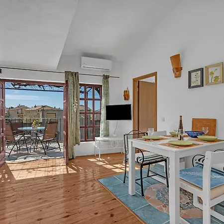 Authentic Hideaway By Riva With Free Parking Apartman *